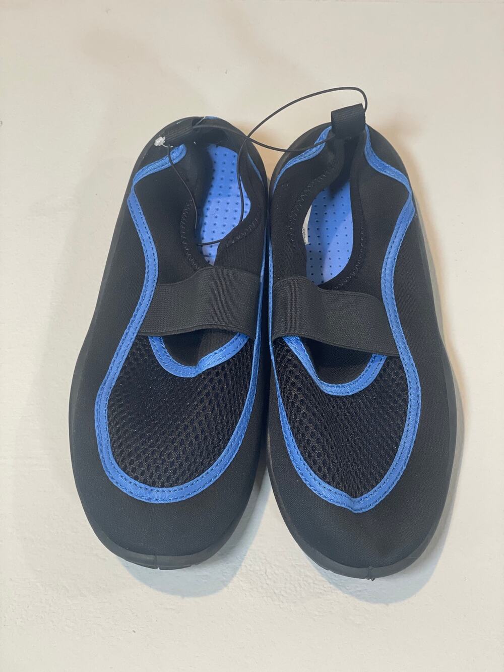 Boys Size 3 Water Shoes Black with Blue Trim (Academy LTD)